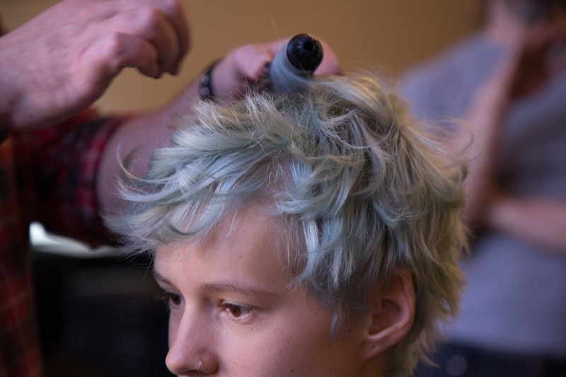 Coupe homme dégradé américain au salon XOXO COIFFURE Paris Montparnasse