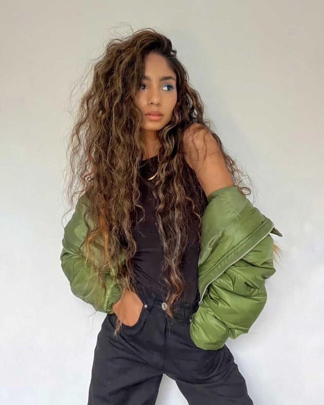 Lissage brésilien réalisé au salon XOXO COIFFURE Paris 6e