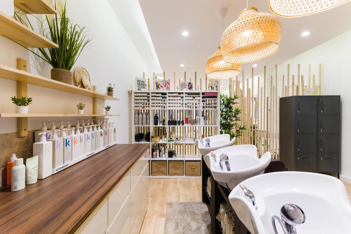 Soins capillaires Arkhé Cosmetics au salon XOXO COIFFURE Paris